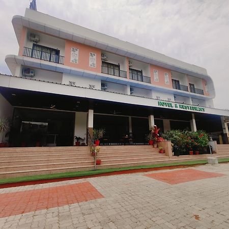 Hotel White Lotus Dungarpur Kültér fotó