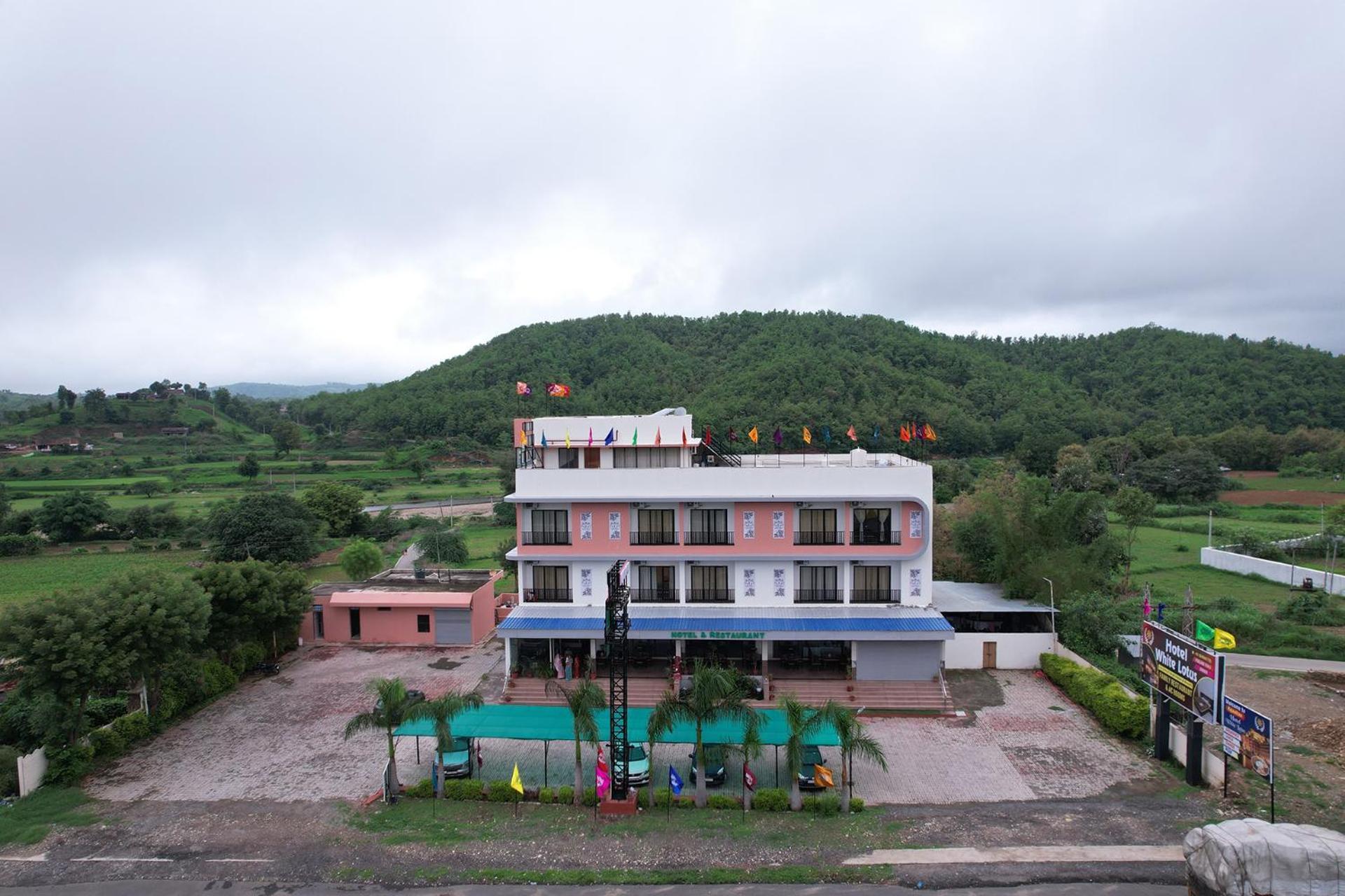 Hotel White Lotus Dungarpur Kültér fotó